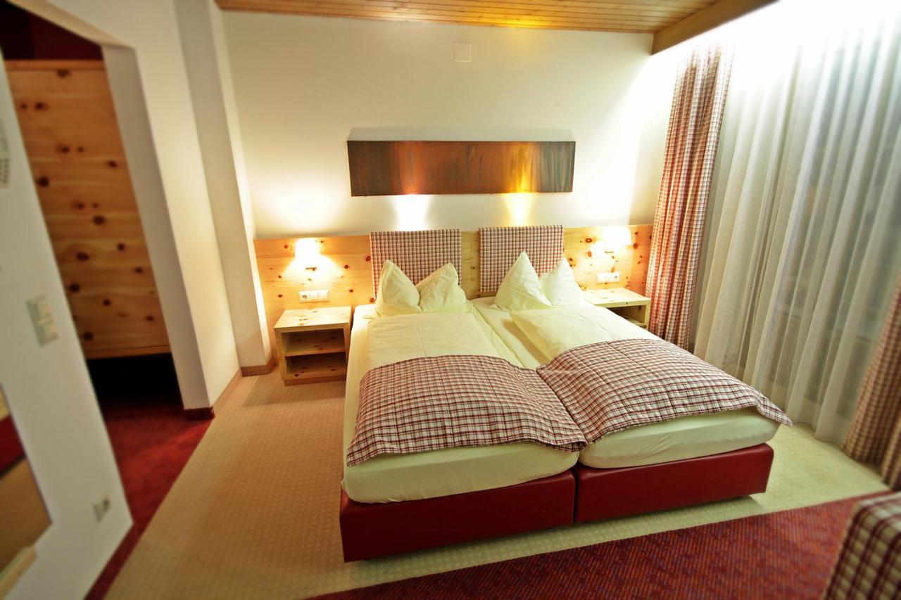 Hotel-Restaurant Forellenhof Puchberg am Schneeberg Eksteriør billede
