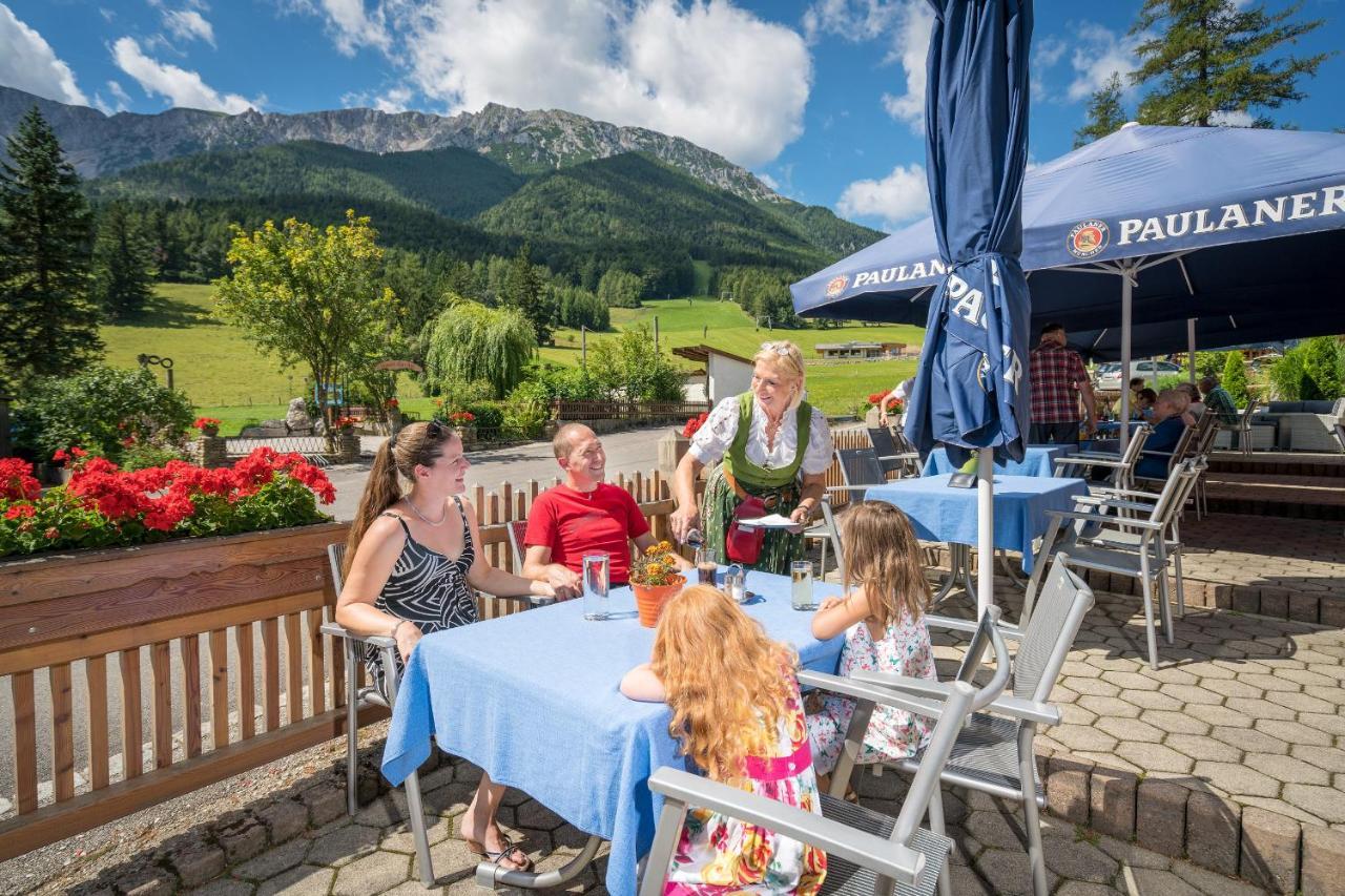 Hotel-Restaurant Forellenhof Puchberg am Schneeberg Eksteriør billede