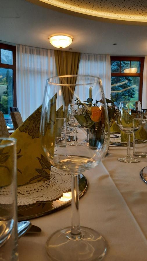 Hotel-Restaurant Forellenhof Puchberg am Schneeberg Eksteriør billede